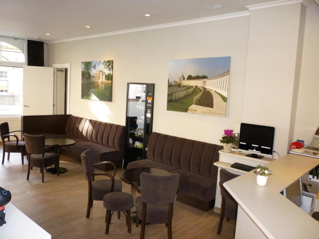 Hotel Ambrosia อีปส์ ภายนอก รูปภาพ